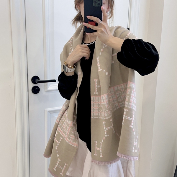 ブランドマフラー角部分ディテール